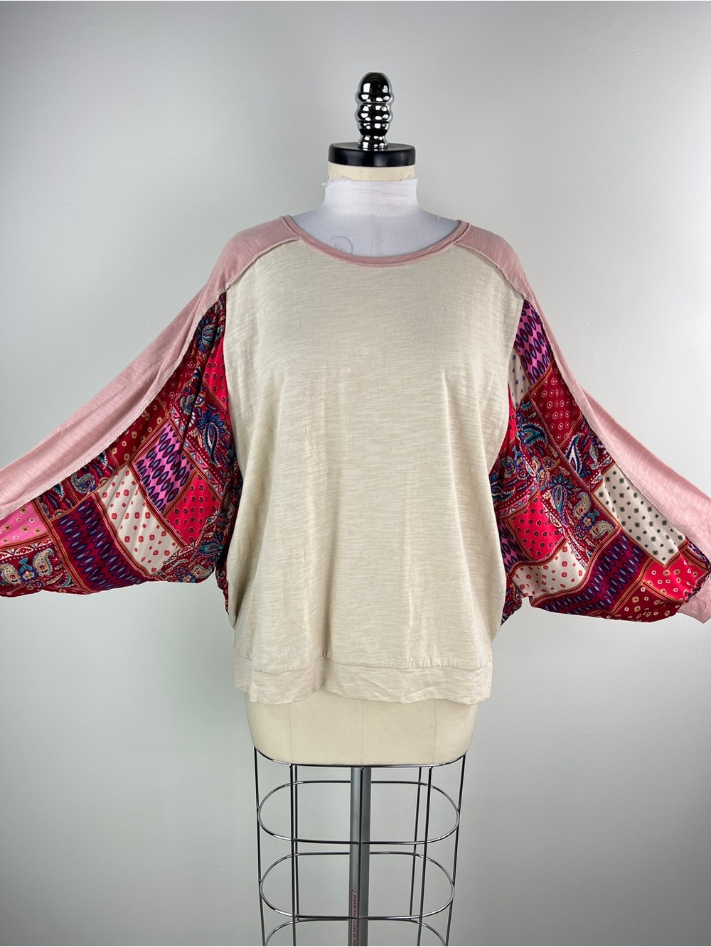 💚 3575. Oversized Boho Patchwork Sleeve Dolman Top